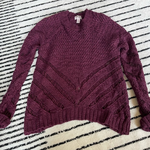 Forever 21 Sweater - Picture 2 of 6